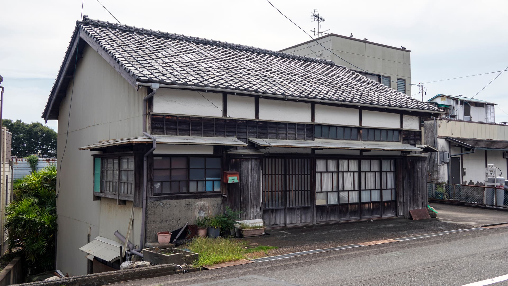 放置された物件が抱えるリスクと早期対応の重要性について考えます